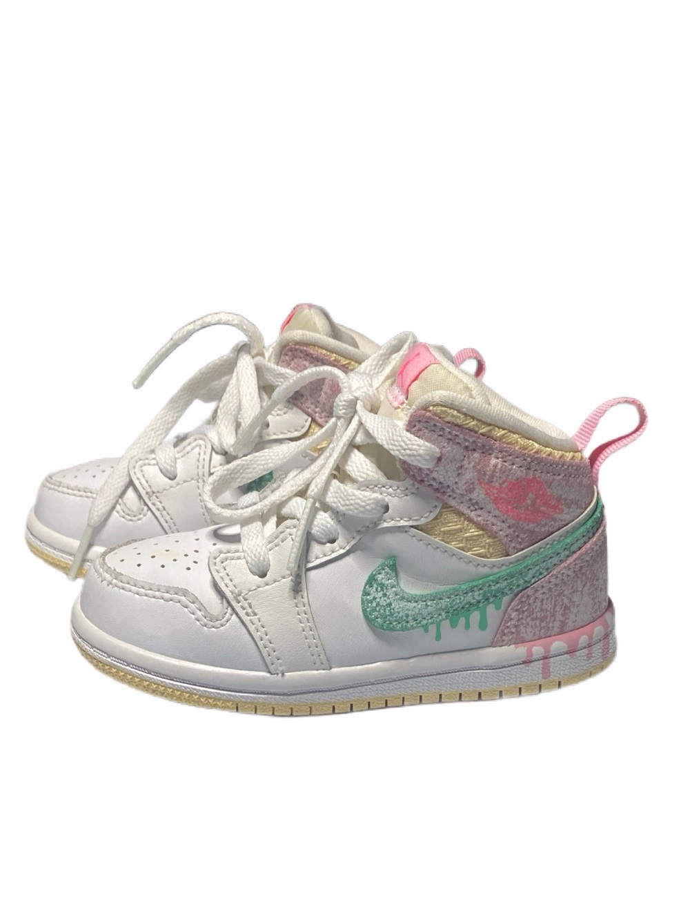 Nike Air Jordan 1 Mid SE White Ice Cream Drip DD1668-100 Size Girls 7C. NWOT